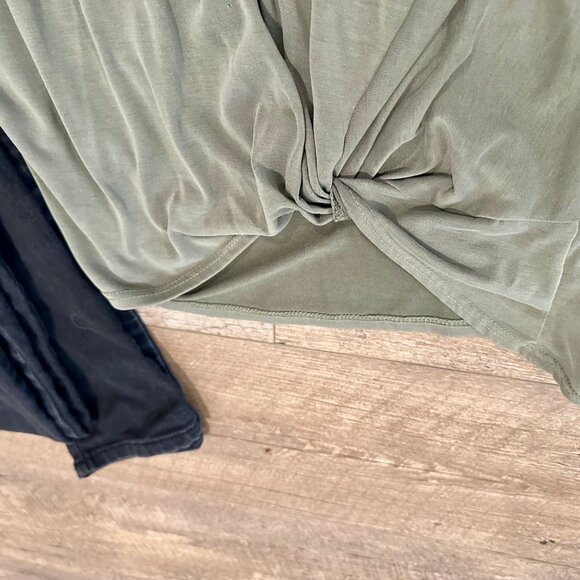 Buttery Soft Green shirt - Picture 2 of 3